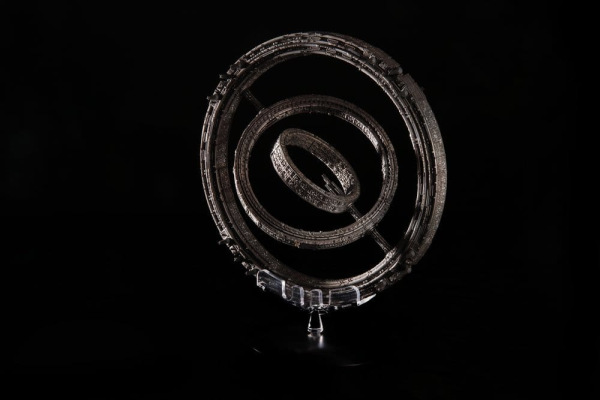 Foundation Die-Cast The Invictus Spaceship 20 cm 8