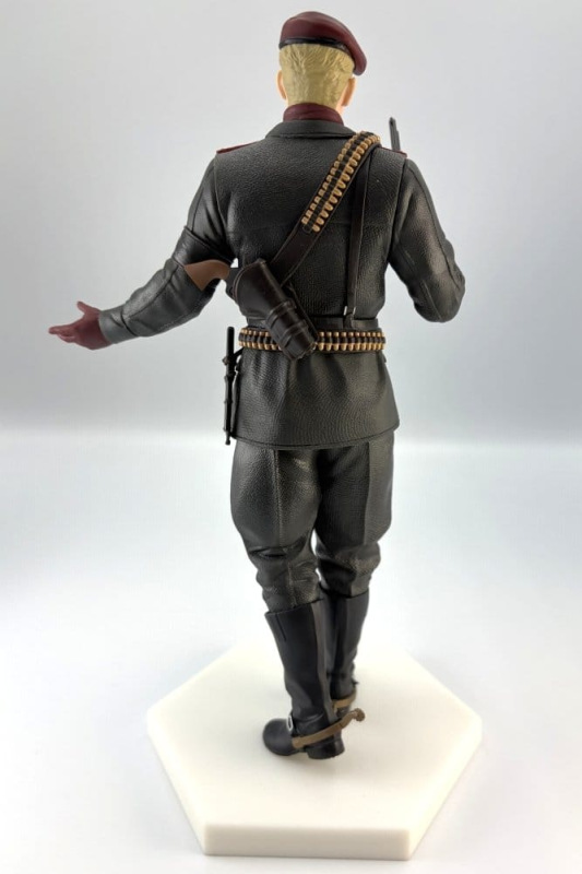 Metal Gear Solid: Snake Eater PVC Figure Ocelot 20 cm 4