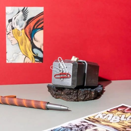 Marvel Thor Pen and Stand Hammer 1