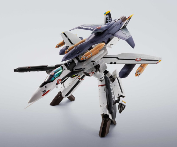 Macross 7 Hi-Metal R Action Figure VF-0S Phoenix (Roy Focker Use) & QF-2200D-B Ghost Set 14 cm 7