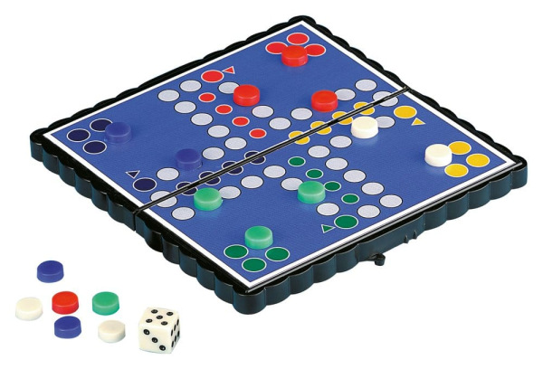Magnetic Travel Games Display (24) 5