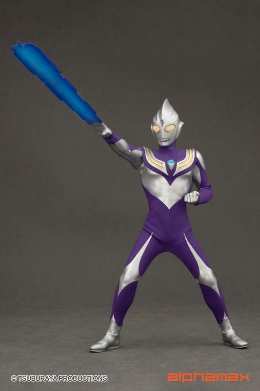 Ultraman Light-Up Action Figure Tiga Sky Type 16 cm