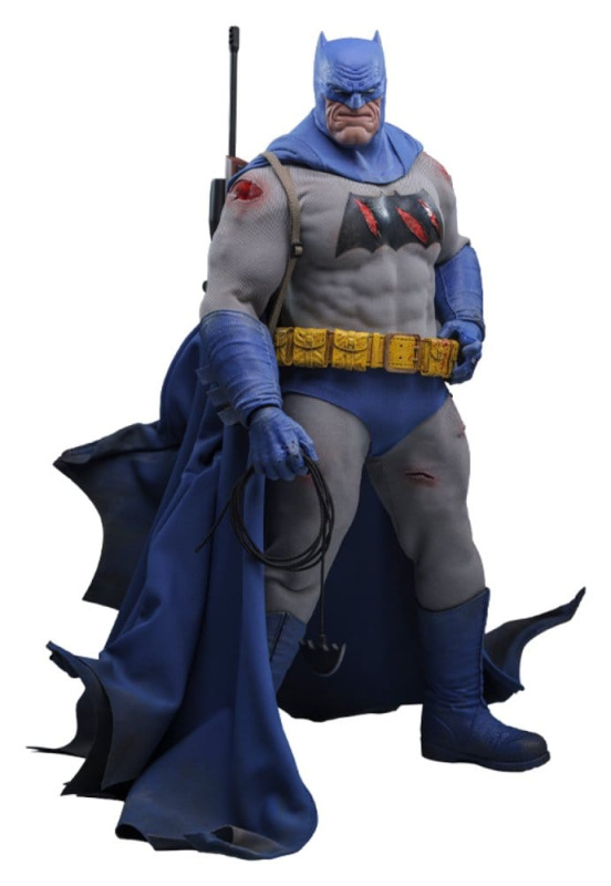 Batman: The Dark Knight Returns Comic Masterpiece Action Figure 1/6 Batman (Battle Damaged Version)