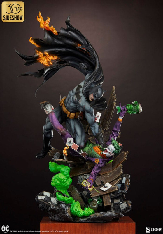 DC Comics Premium Format Statue Batman vs The Joker: Eternal Enemies 81 cm 7