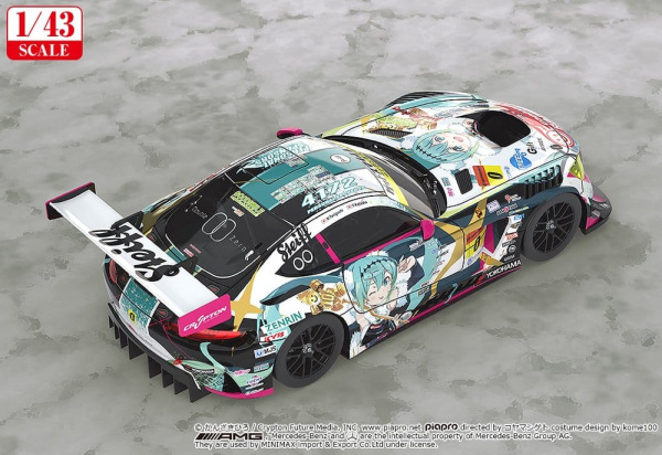 Hatsune Miku GT Project Vehicle 1/43 Good Smile Hatsune Miku AMG 2018 Final Race Ver. 11 cm 2