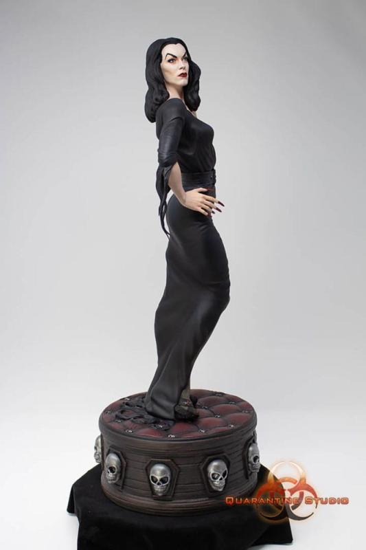 Vampira Statue 1/6 43 cm