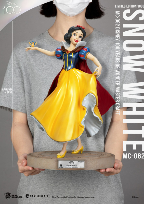 Disney 100 Years of Wonder Master Craft Statue Snow White 40 cm 6