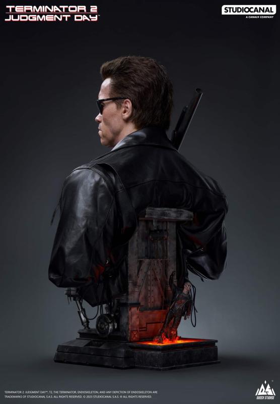 Terminator 2: T-800 Bust 1:1 Queen Studios 14