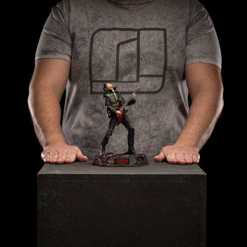 Stranger Things Deluxe Art Scale Statue 1/10 Eddie Munson 20 cm 12