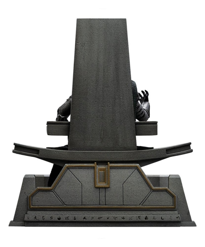 Avengers: Doomsday Art Scale Statue 1/10 Doctor Doom on Throne 22 cm 9