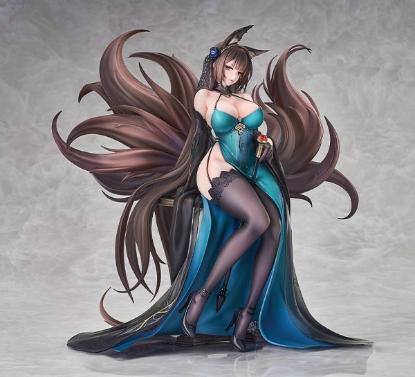 Azur Lane PVC Statue 1/7 Amagi: Throne of Fallen Petals Ver. 27 cm 6