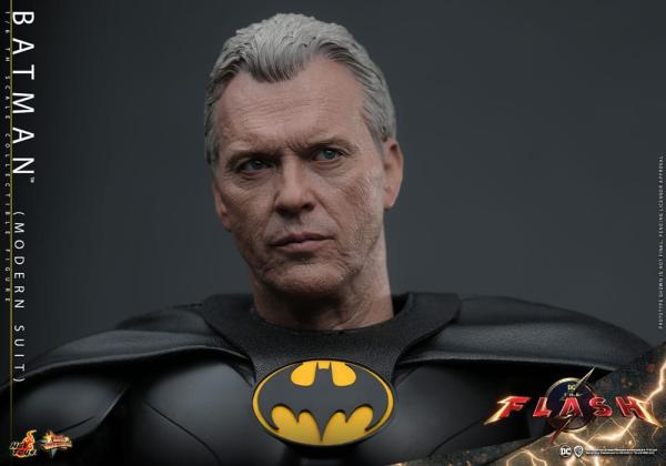 The Flash Movie Masterpiece Action Figure 1/6 Batman (Modern Suit) 30 cm 5