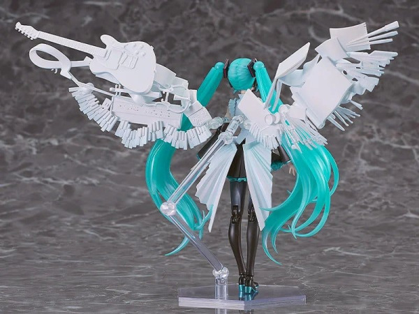 Character Vocal Series 01: Hatsune Miku Plamatea Plastic Model Happy 16th Birthday Ver. 16 cm 1