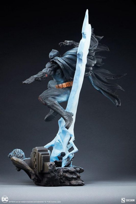 DC Comics Premium Format Statue Batman: The Dark Knight Returns 80 cm 10