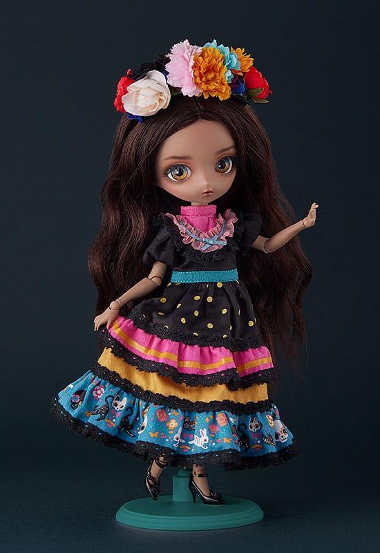 Harmonia Bloom Seasonal Doll Action Figure Gabriela 23 cm