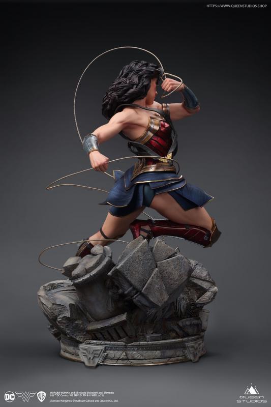 Wonder Woman statue 1:4  + bonus Sword and Shield - Queen Studios