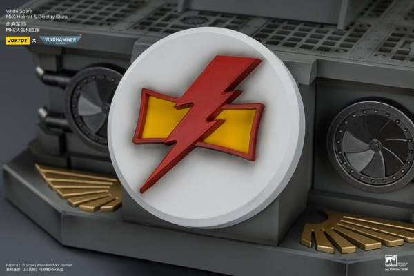 Warhammer 40,000 Helmet with Display Stand White Scars MkX 44 cm 9