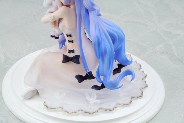 Azur Lane PVC Statue 1/7 Unicorn Light Equipped Ver. 14 cm