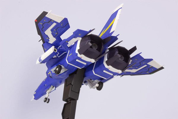 Raiden V Director´s Cut Plastic Model Kit 1/100 FT-00004A Azuma 2P Color Ver. 18 cm 4
