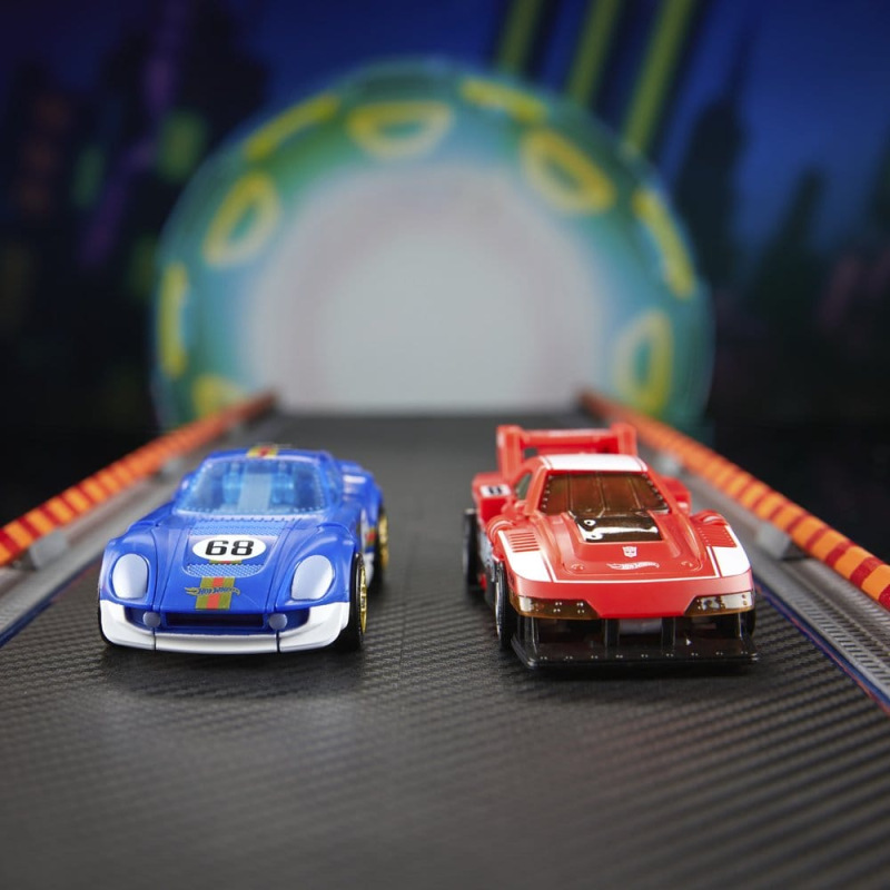 Transformers x Hot Wheels Collaborative Deluxe Class Action Figure El Segundo Coupe 13 cm 9