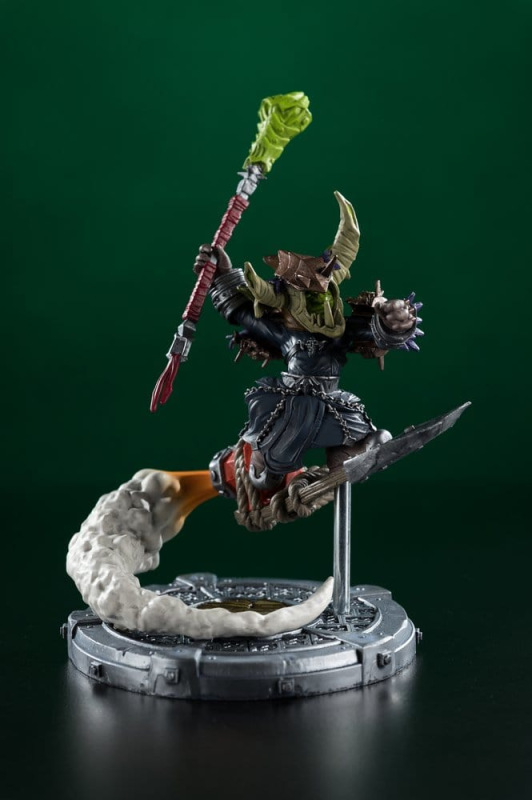 World of Warcraft 1/12 Scale Limited Edition Posed Figure Goblin 19 cm 9