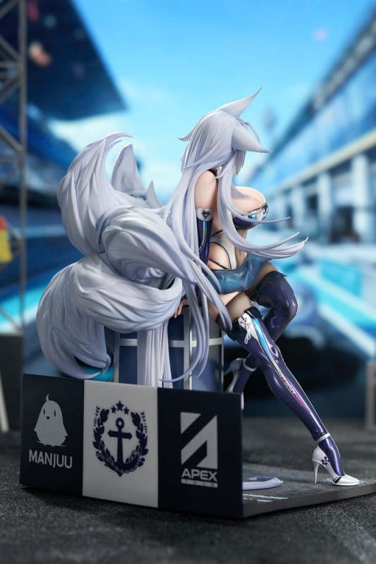 Azur Lane PVC Figure 1/7 Shinano Moonlit Chrome Ver. Acrylic Special Edition w/Display 25 cm 5