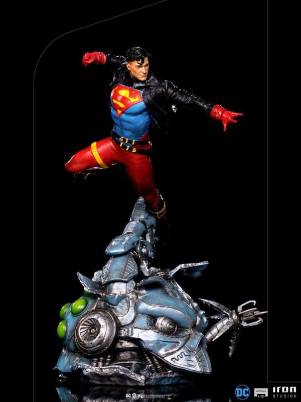 DC Comics Deluxe Art Scale Statue 1/10 Superboy 28 cm