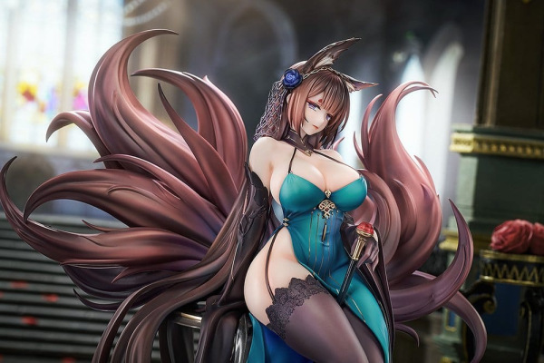 Azur Lane PVC Statue 1/7 Amagi: Throne of Fallen Petals Ver. 27 cm 4