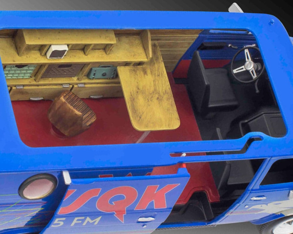 Stranger Things Model Kit 1/25 Squawk Van 21 cm 3