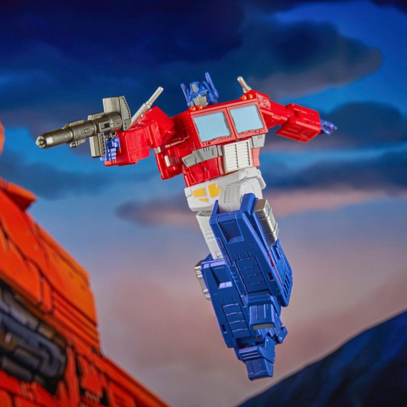 The Transformers: The Movie Generations Studio Series Commander Class Action Figure Optimus Prime 18 6