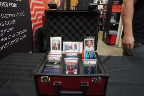 Evoretro Trading Card Storage Box for 90 Cards X Red 7