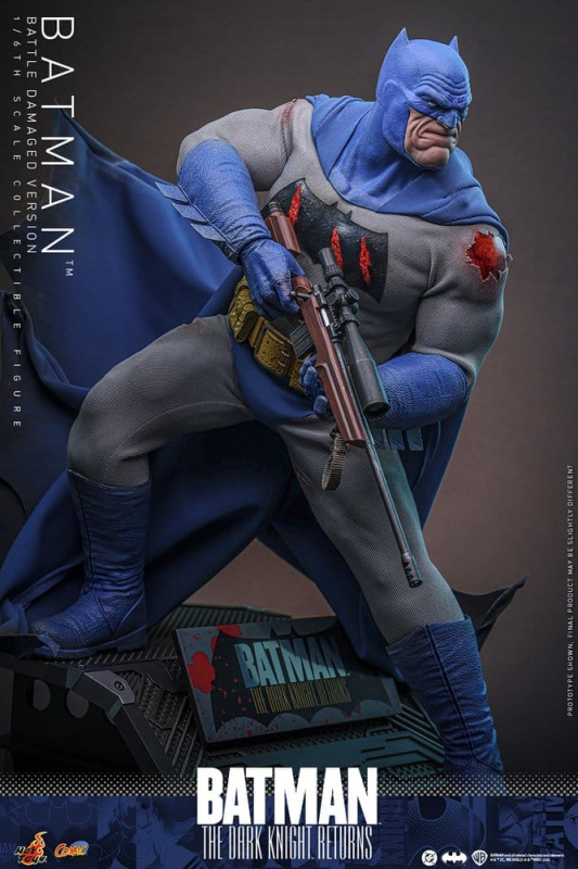 Batman: The Dark Knight Returns Comic Masterpiece Action Figure 1/6 Batman (Battle Damaged Version) 3