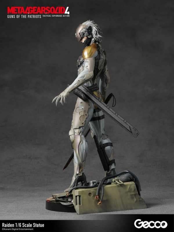 Metal Gear Solid 4 Guns of the Patriots Statue 1/6 Raiden 32 cm 2