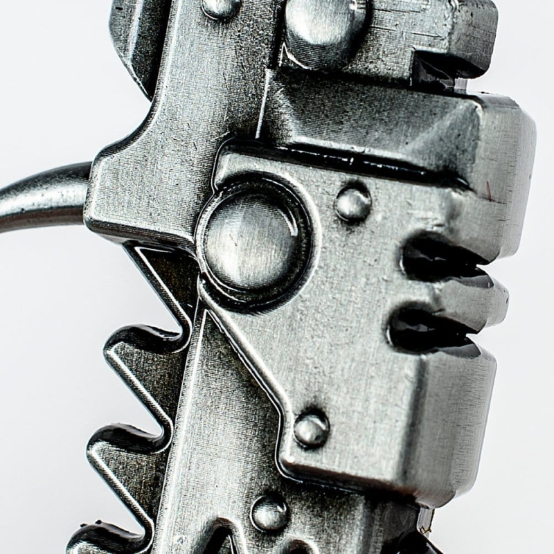 Warhammer 40,000 Bottle Opener Chaos Chainsword 7