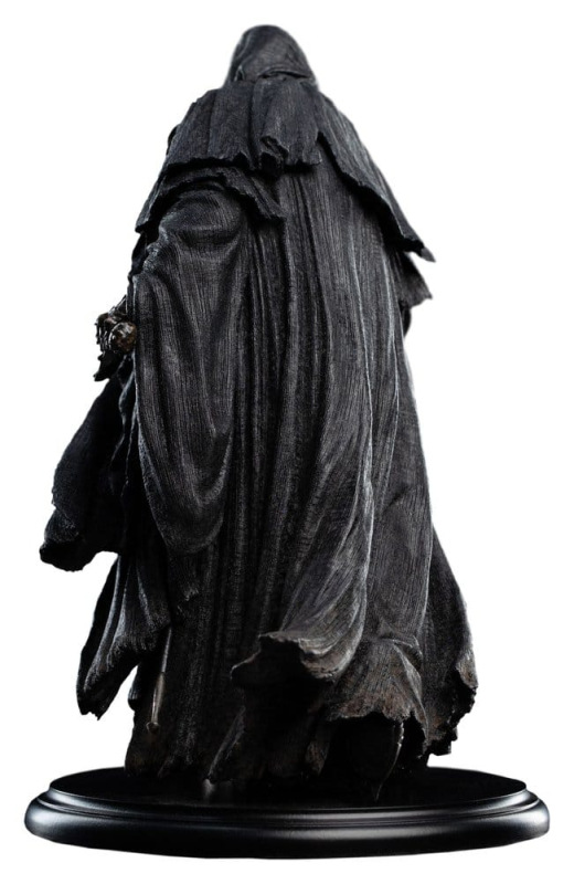 The Lord of the Rings Trilogy Mini Statue Ringwraith at the Prancing Pony 18 cm 4