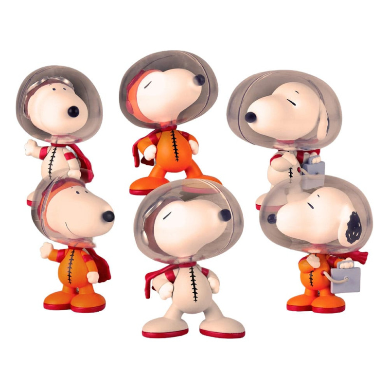 Peanuts Figures Worlds Beyond Snoopy Capsule Display (6)