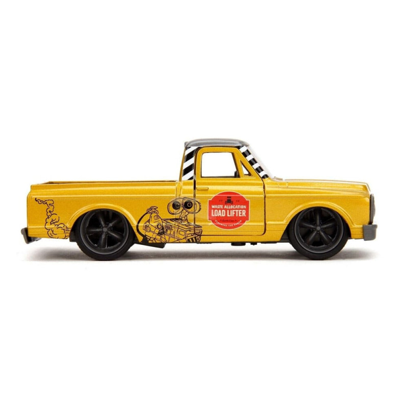 Disney Diecast Model 1/32 Datsun 510 Wall E 1