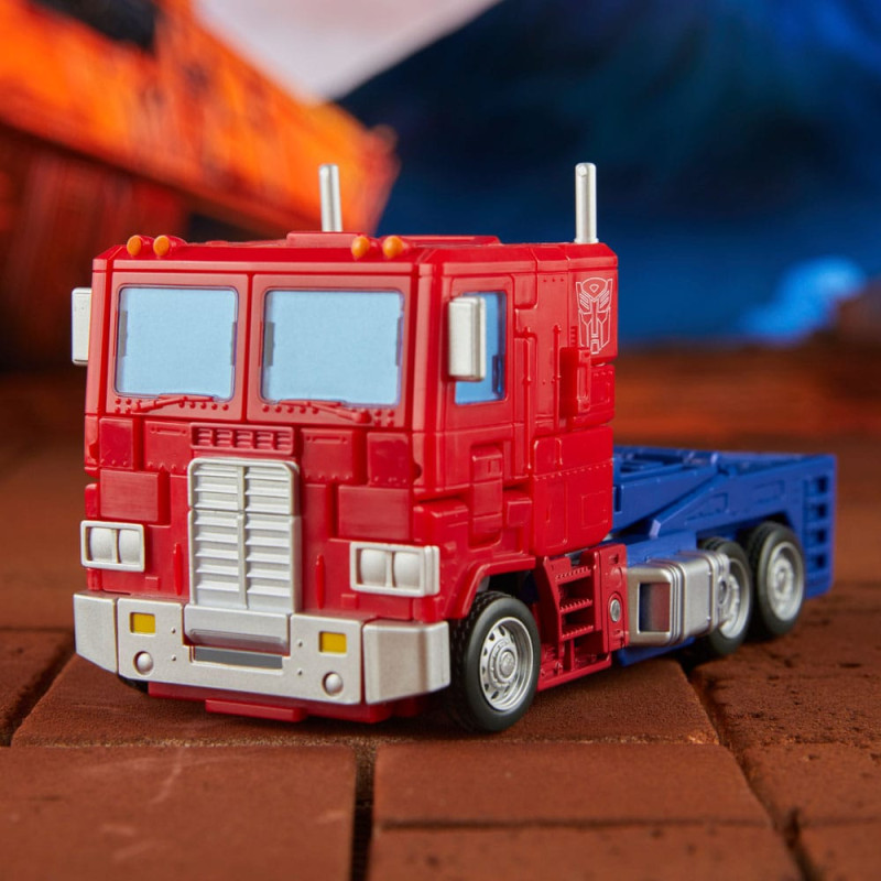 The Transformers: The Movie Generations Studio Series Commander Class Action Figure Optimus Prime 18 8