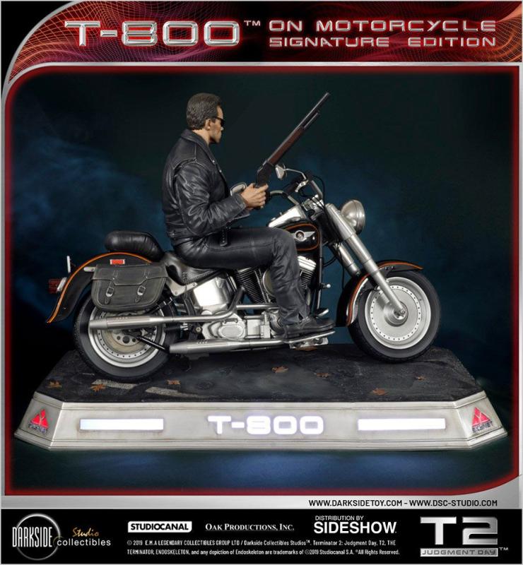 Terminator 2: Judgment Day Statue 1/4 T-800 on Motorcycle Signature Silver Edition 50 cm