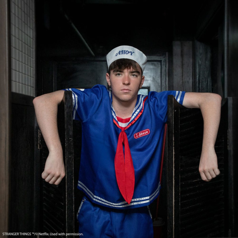 Stranger Things: Scoops Ahoy Steve Costume 1