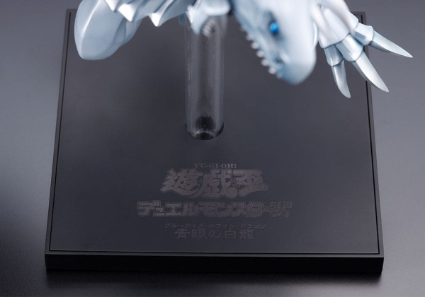 Yu-Gi-Oh! Oshi Works Statue Blue-Eyes White Dragon 25 cm 8