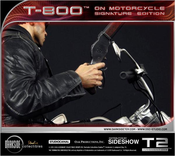 Terminator 2: Judgment Day Statue 1/4 T-800 on Motorcycle Signature Silver Edition 50 cm