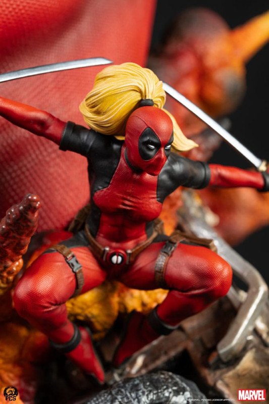 Marvel Fine Art Bust Deadpool 42 cm 13
