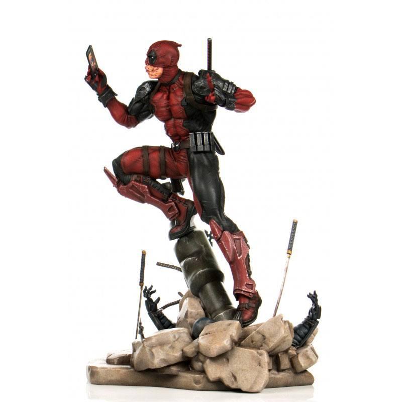 Marvel Comics PrototypeZ Statue 1/6 Deadpool by Erick Sosa 46 cm