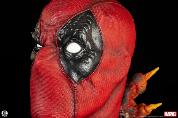 Marvel Fine Art Bust Deadpool 42 cm 11