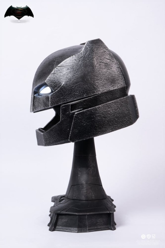 Justice League Replica 1/1 Batman v Superman: Dawn of Justice Armored Batman Helmet 50 cm 2