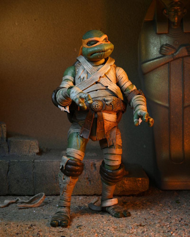Universal Monsters x Teenage Mutant Ninja Turtles Action Figure Ultimate Michelangelo as The Mummy 1 6