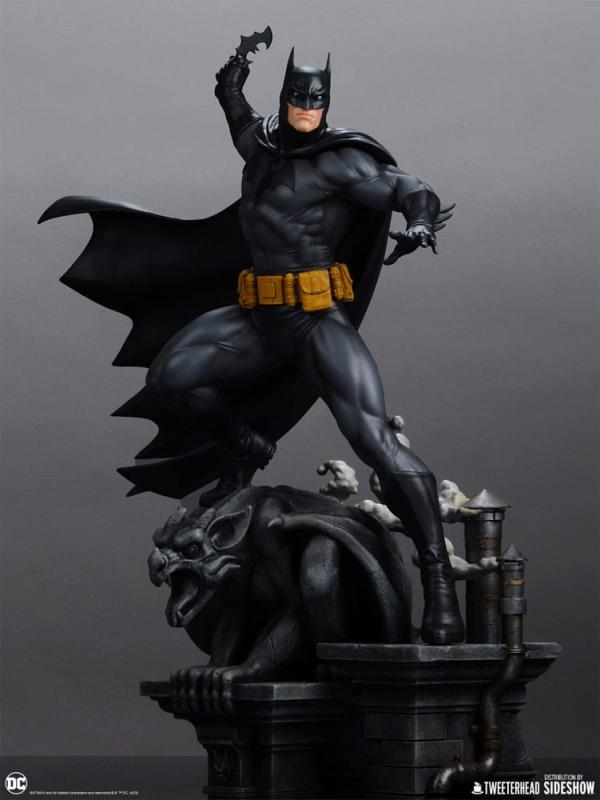 DC Comics Maquette 1/6 Batman (Black and Gray Edition) 50 cm 10