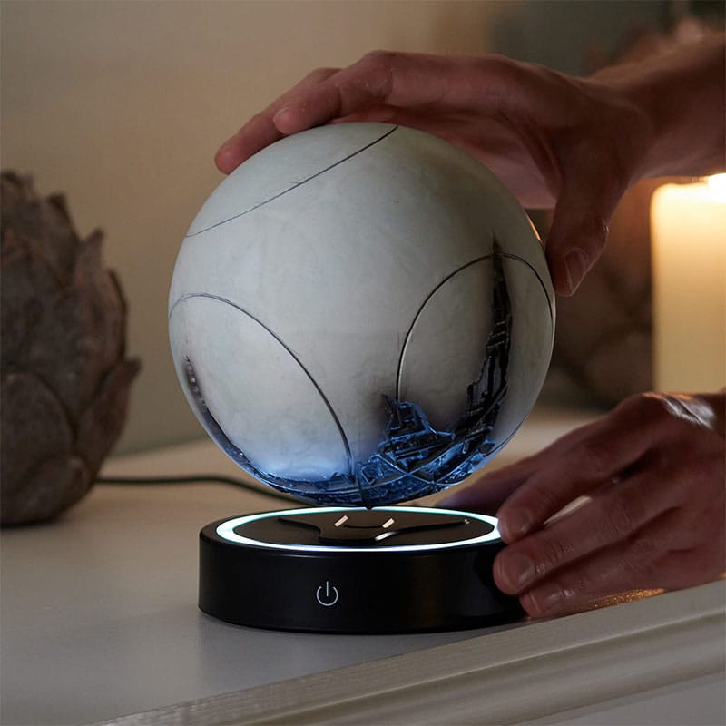 Destiny Floating LED Lamp The Traveller 3