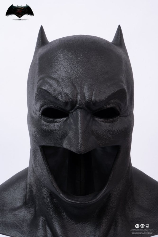 Justice League: Batman v Superman: Dawn of Justice Replica 1/1 Batman Cowl 51 cm 9